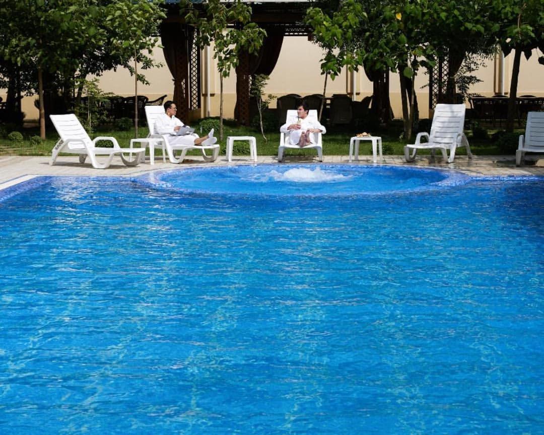 Asmald Palace Hotel Qoʻqon Exterior foto